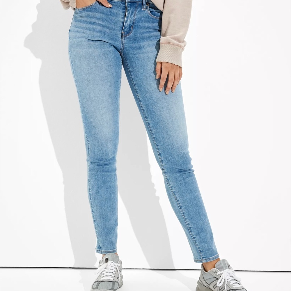 American Eagle Outfitters Light Blue Skinny Jeans